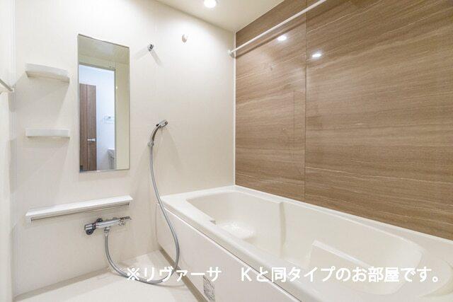 ティーダ水巻　Ｂ（201） バス／シャワー