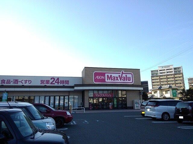 マックスバリュ：200m