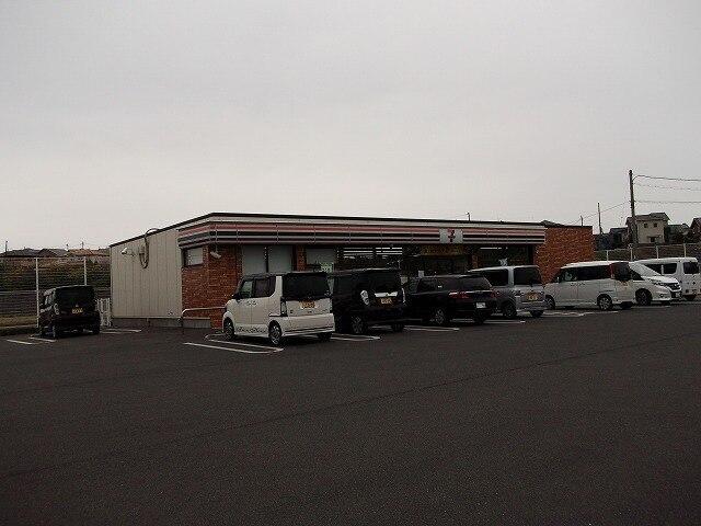 セブンイレブン：620m
