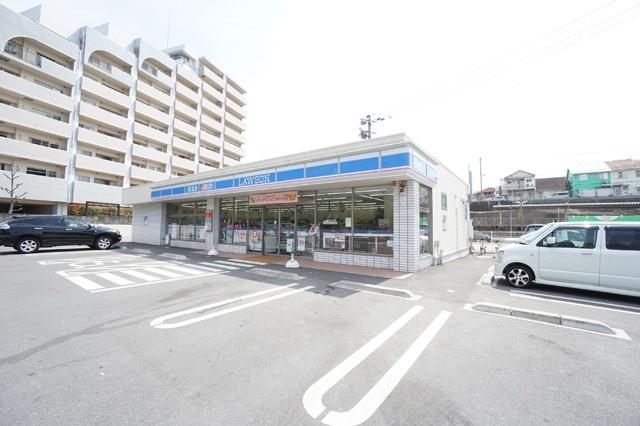 ローソン東福間駅前店：948m