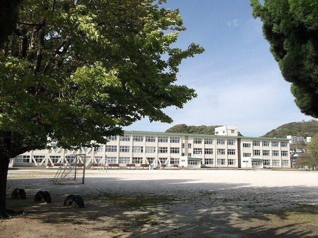 猪熊小学校：450m