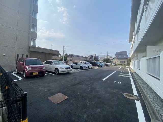 アネックス赤間 駐車場