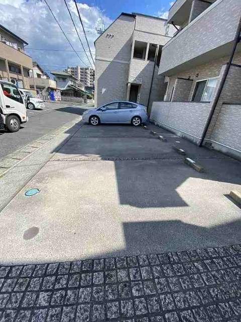 アパートメントスクエア2番館 駐車場