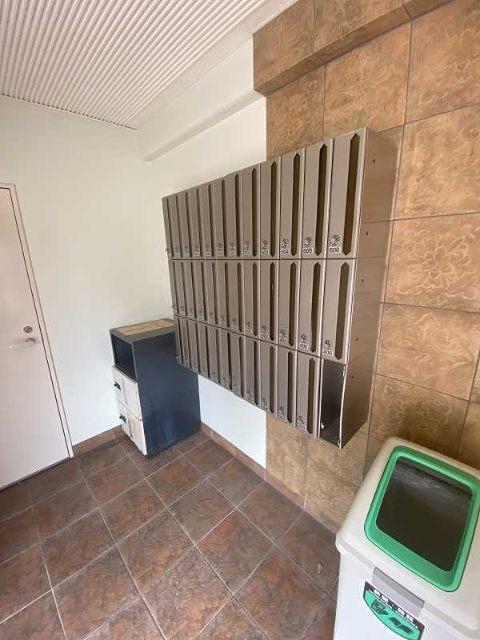 アルベール教育大前 エントランス