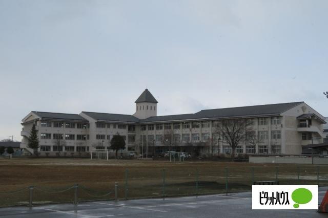 奥州市立江刺第一中学校：1040m