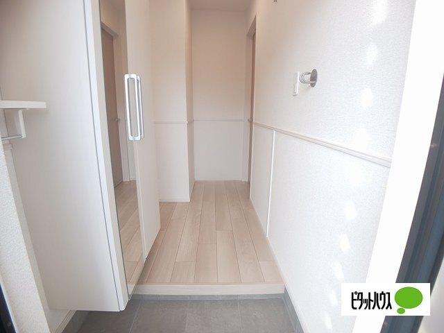 モハラ（105） 玄関