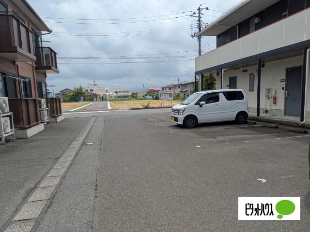 スイートハウス小石田　Ｂ（201） 駐車場