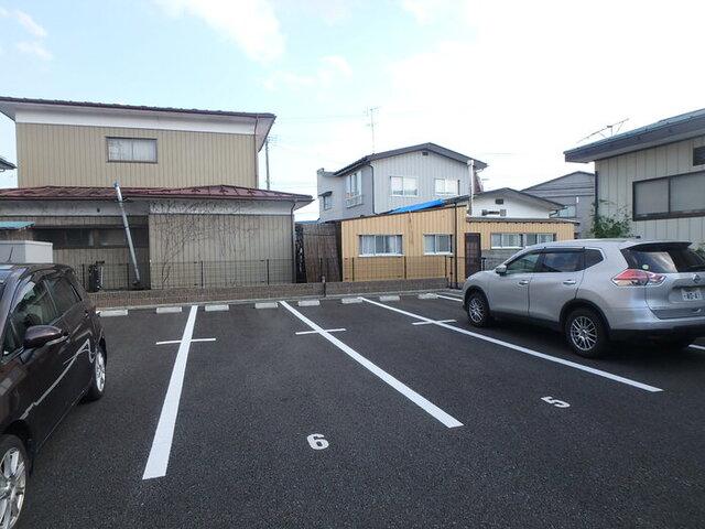 カモミール台町（202） 駐車場
