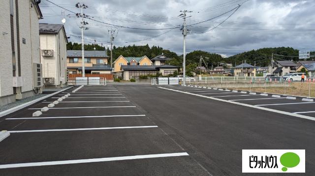 グランドパレス御所橋II（110） 駐車場