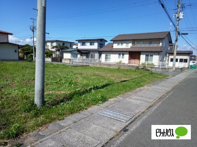 東側の道路側から撮影