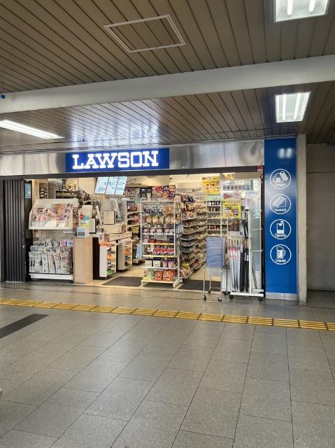 ローソンHA阪急池田店：95m
