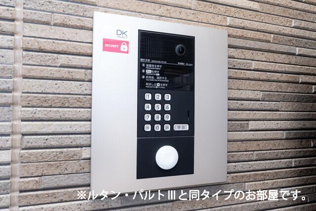 リヴァーサイド　ヴィラ（203） エントランス