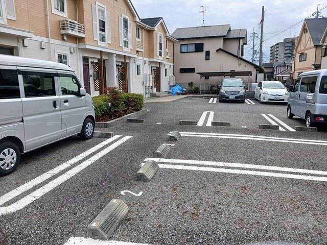 ヴィラ・ハーベスト（105） 駐車場