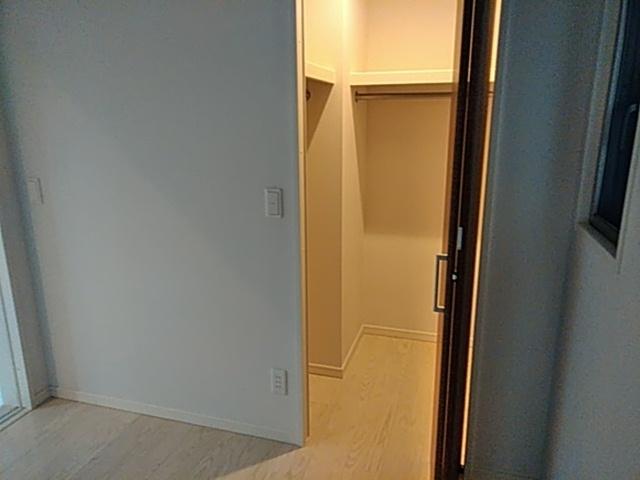グランデュール（207） 収納