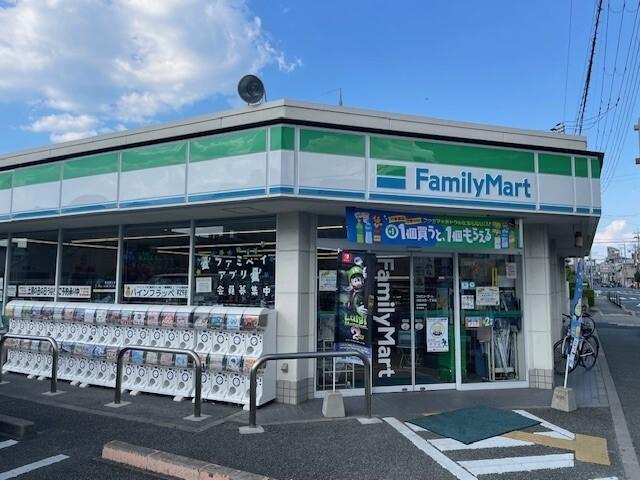 ファミリーマート：600m