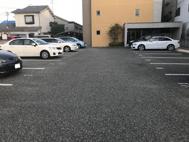 ジョイーレ（114） 駐車場