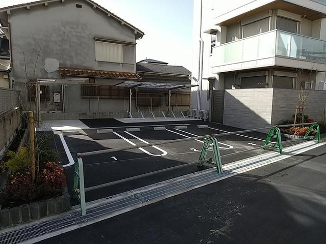 エイトデイジー（102） 駐車場