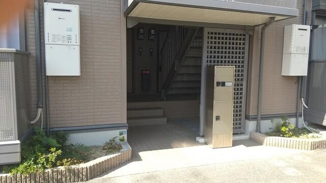 ウエストリヴァーⅡ（101） エントランス