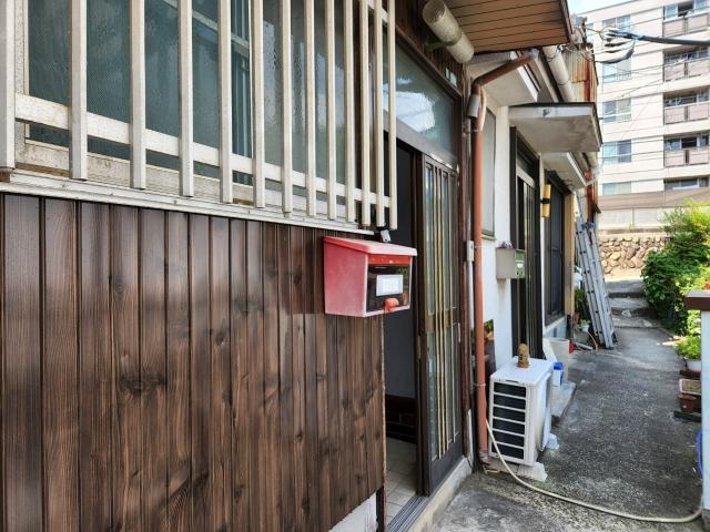 ペディハウス川西寺畑（1） エントランス