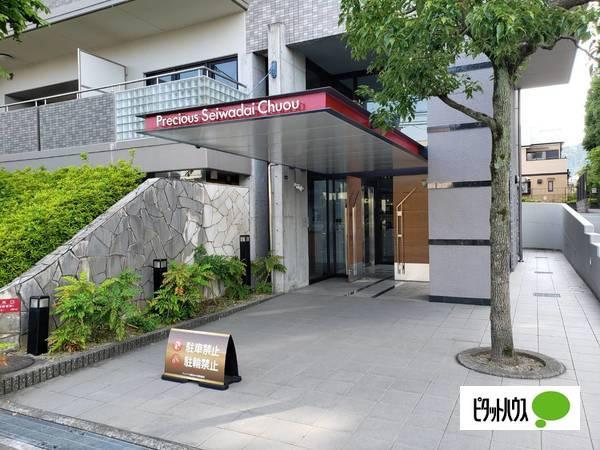 マンションエントランス