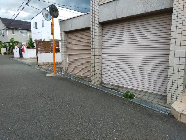 旭丘　５LDK 　全室7帖以上の戸建て 駐車場