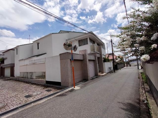 旭丘　５LDK 　全室7帖以上の戸建て 外観