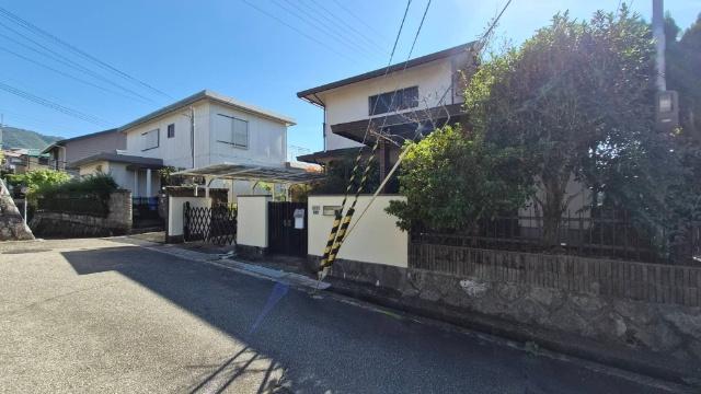 池田市伏尾台１丁目　全居室６帖以上　中古戸建 外観