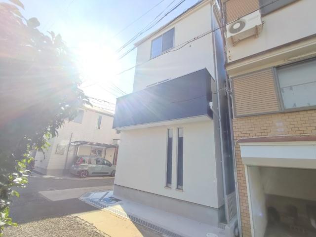 池田市豊島北２丁目　南東角地　新築戸建☆ 外観