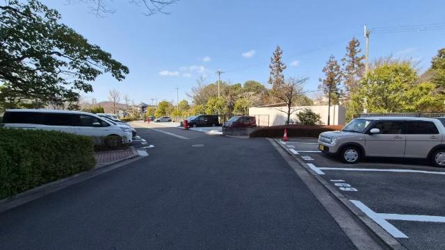 パークハウス猪名川壱番館A棟 駐車場