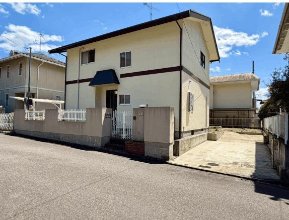 伏見台5丁目　ミサワホーム施工の中古戸建　車庫2台付き3LDK 外観