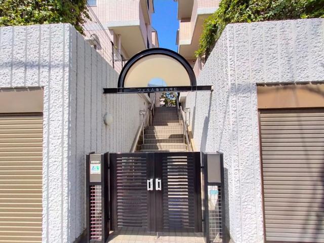 フォルム池田五月丘E棟 エントランス