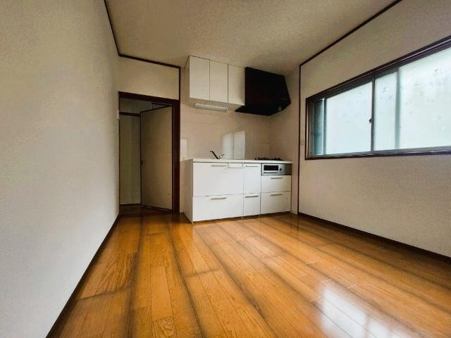 生駒市西松ヶ丘(オーナチェンジ)中古戸建 リビング