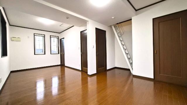 猪名川町つつじが丘２丁目中古戸建　リフォーム済物件 リビング