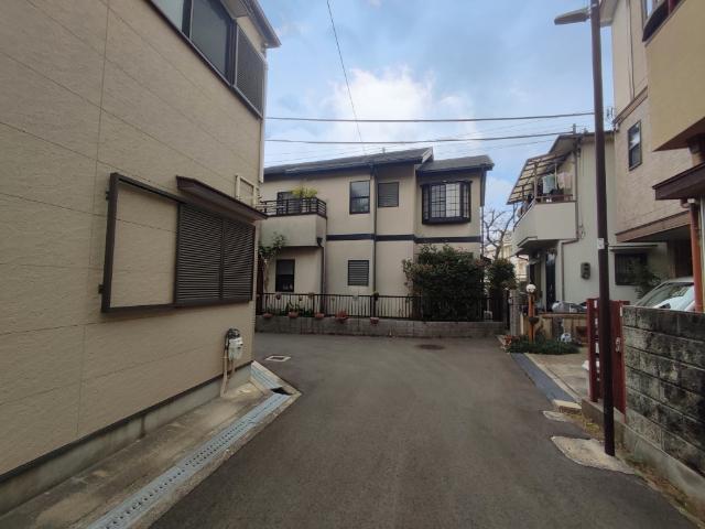 池田市井口堂3丁目　中古戸建 前面道路含む現地写真
