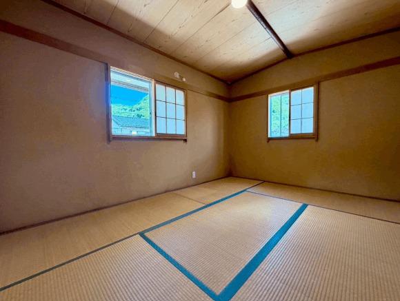 伏見台5丁目　ミサワホーム施工の中古戸建　車庫2台付き3LDK リビング
