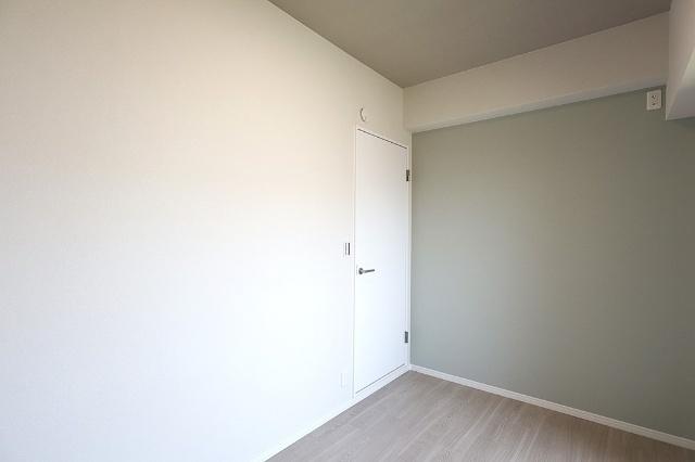 南花屋敷シティハウス　三方角部屋！改装リフォーム済の4LDK リビング