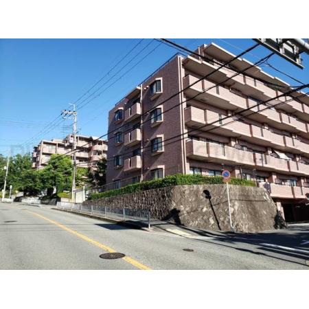 総戸数152戸の大規模マンションです