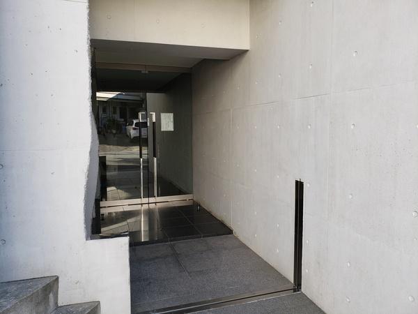 ベルデフラッツ池田満寿美町 エントランス
