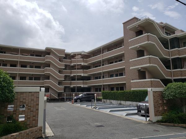 ライオンズマンション池田五月山公園 物件画像
