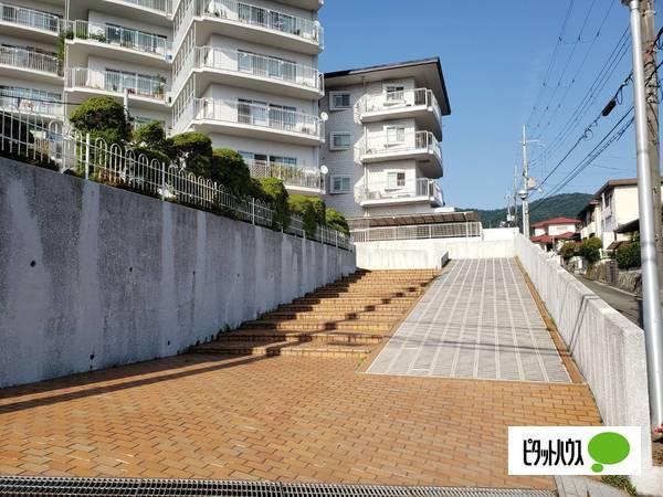 伏尾台マンション エントランス