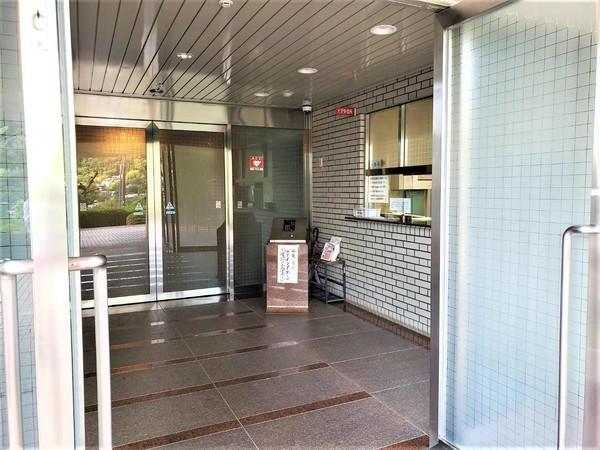 阪急池田伏尾台セラージュ エントランス