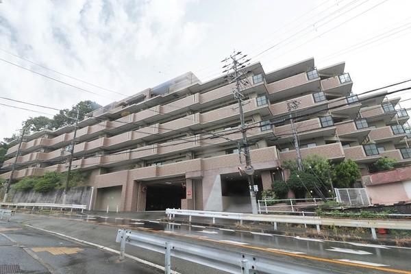ヴェルビュ川西 外観