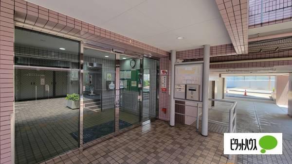 シャンテ川西３号棟 ロビー