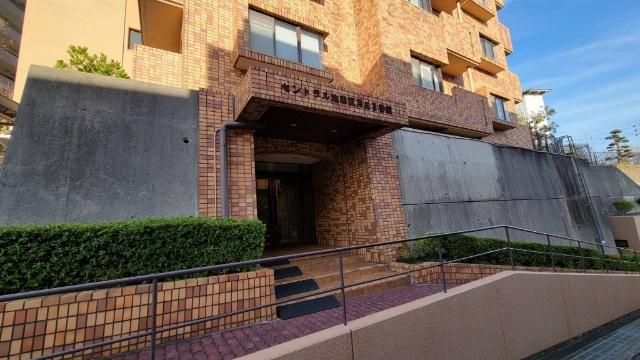 セントラル池田五月丘弐番館 エントランス