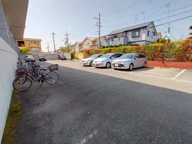 コスモ池田 駐車場