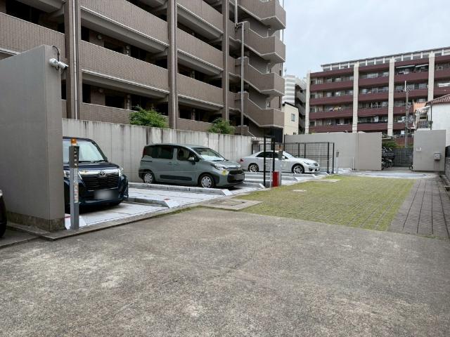 コスモ池田パークフォルム 駐車場