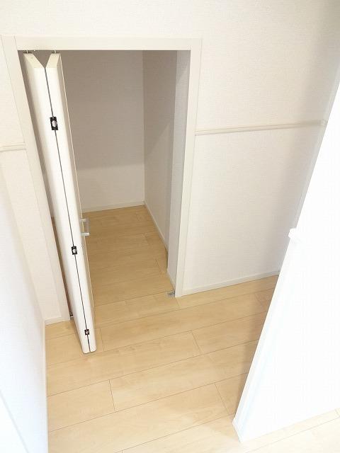 フローラ　Ⅱ（104） 収納