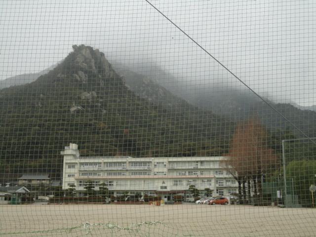 防府市立右田小学校（小学校）：1554m