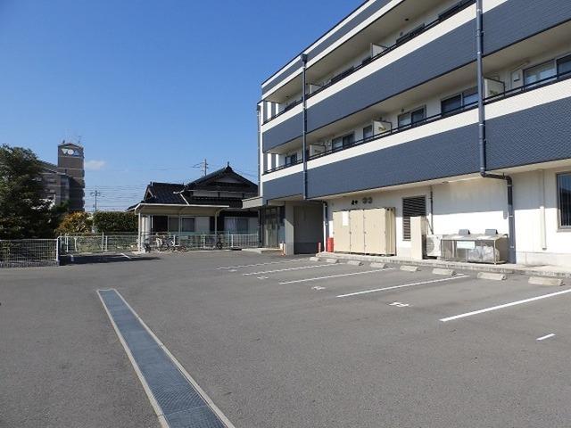 レジデンス緑町（307） 駐車場