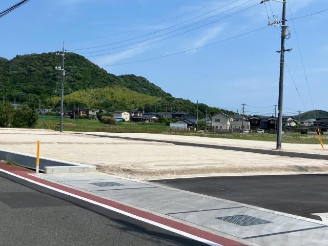 コールクリーク牟礼南 土地